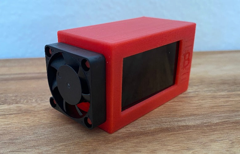 NerdMiner V2 - mit Gehäuse von Makerversum