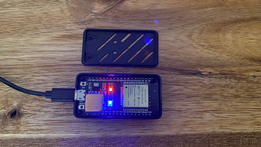 NerdMiner V2 Zero - with case