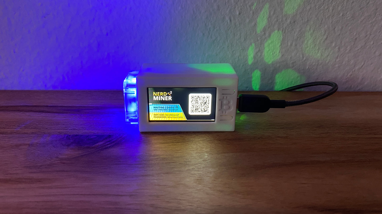 NerdMiner V2 - mit Gehäuse von Makerversum