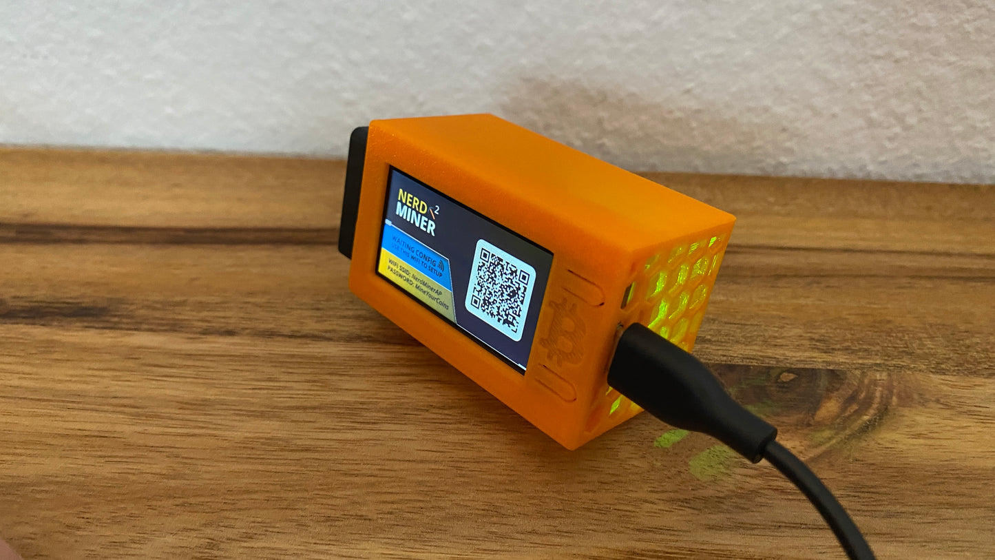 NerdMiner V2 - mit Gehäuse von Makerversum