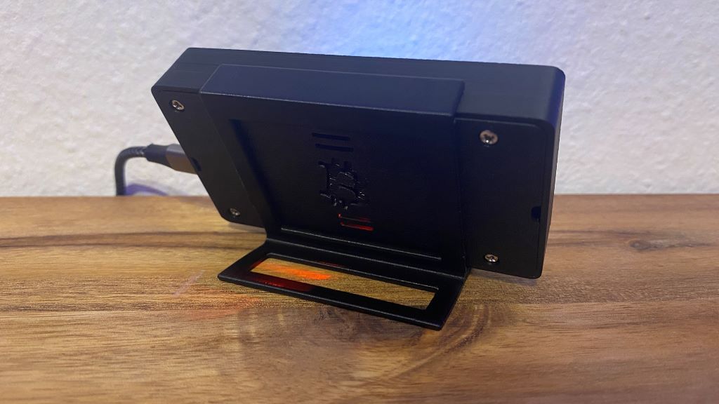 NerdMiner V2 - BigTouch from Makerversum