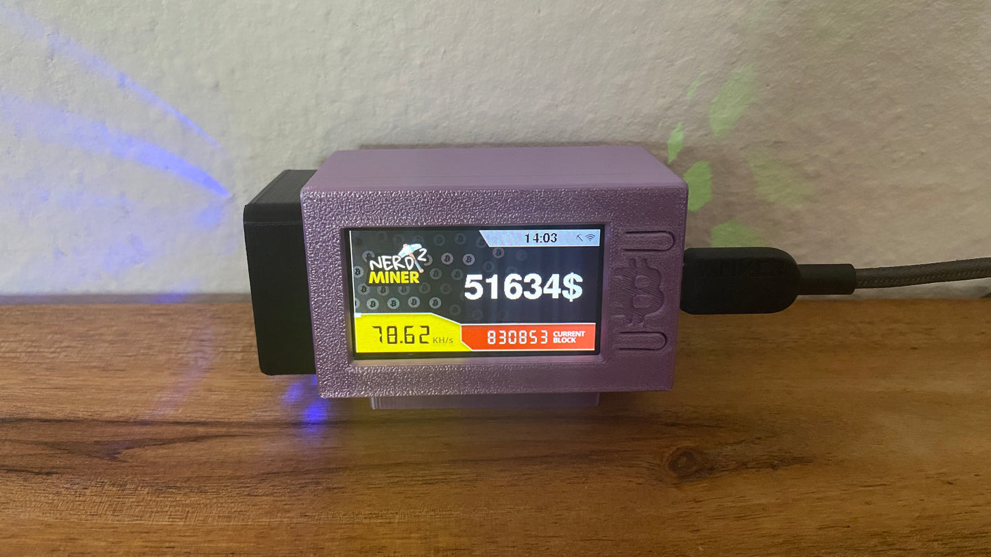 NerdMiner V2 - mit Gehäuse von Makerversum