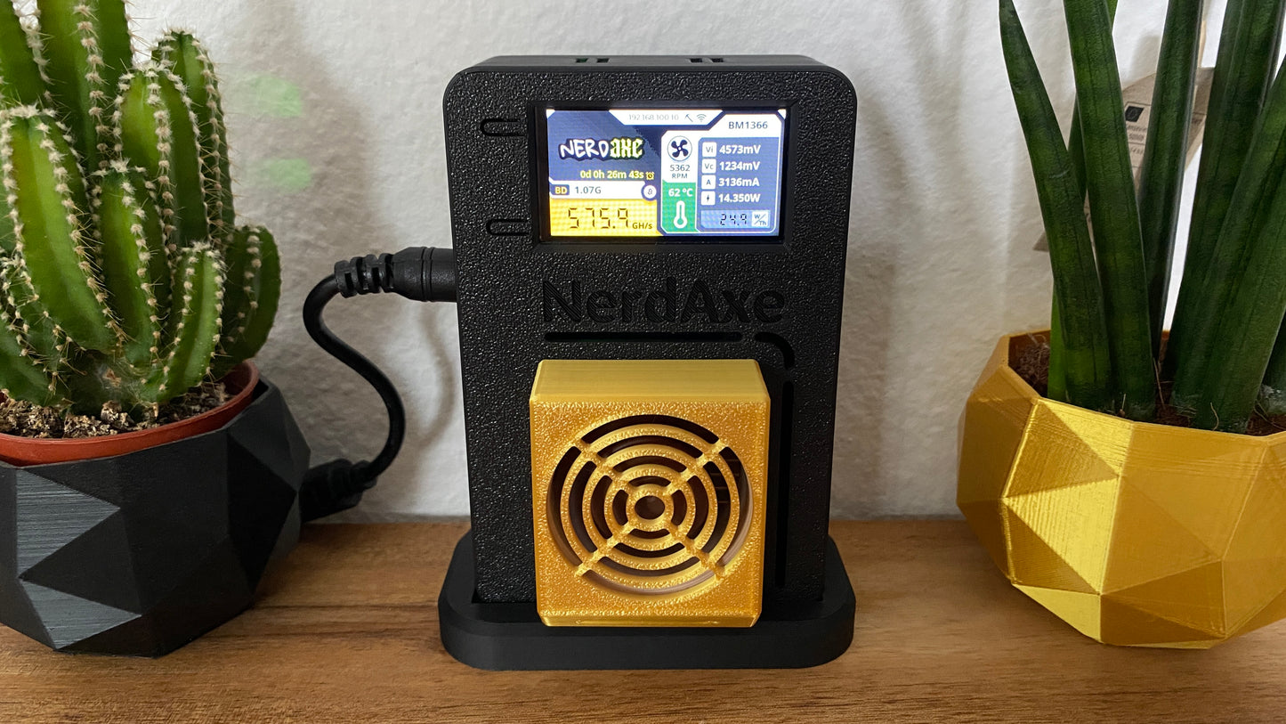 NerdAxe - 500 GH/s - avec boîtier de Makerversum
