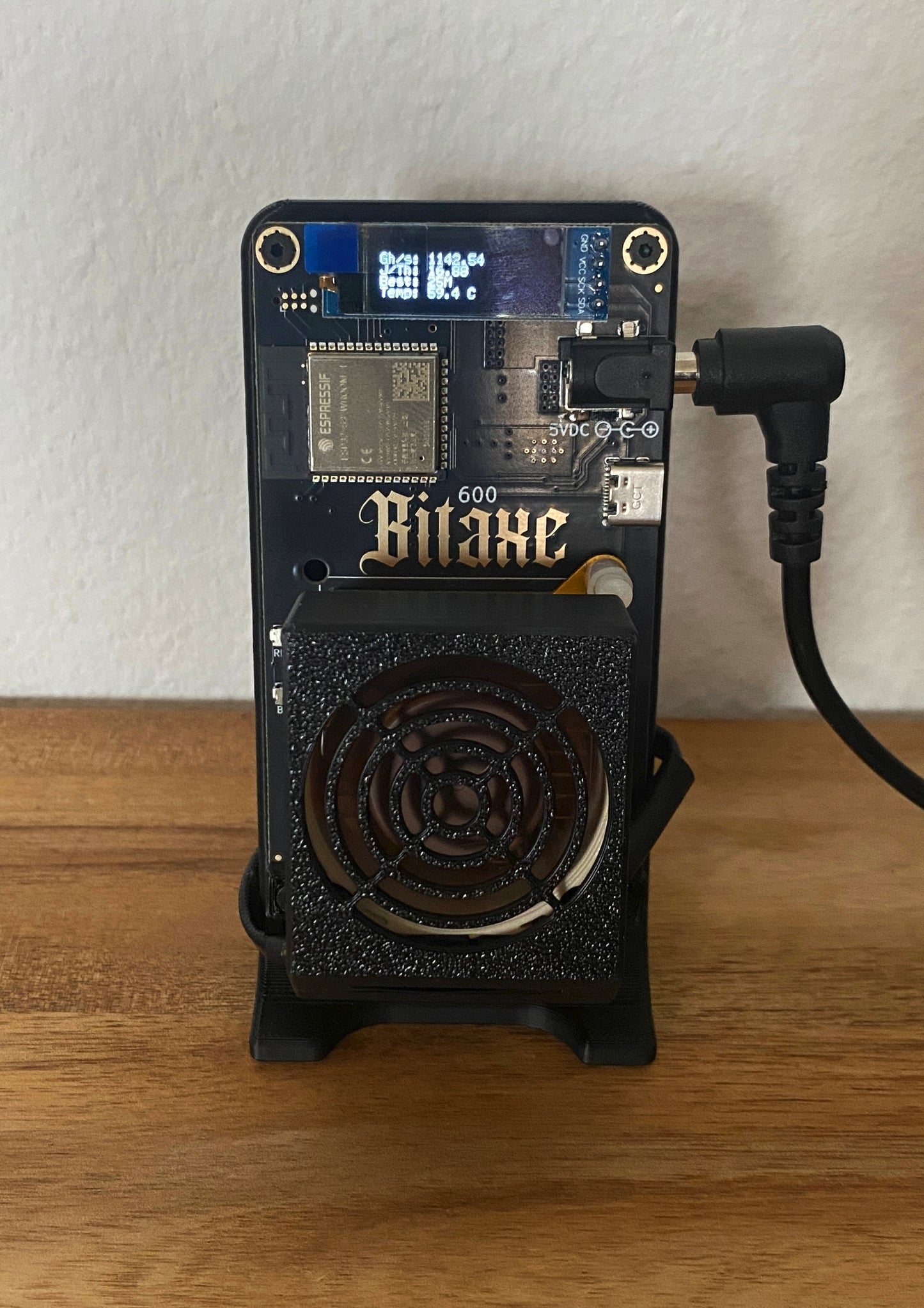 BitAxe Gamma - 1200 GH/s - with case from Makerversum