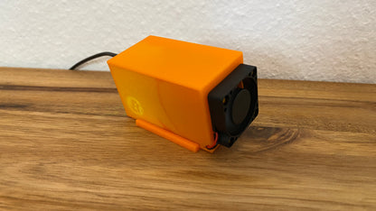 NerdMiner V2 - mit Gehäuse von Makerversum